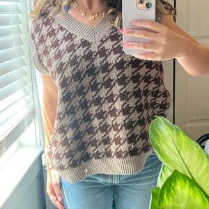 lightweight sweater vest